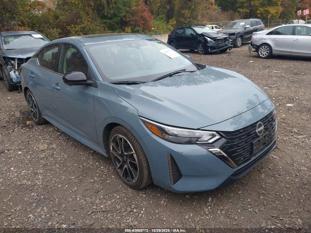 Salvage Nissan Sentra Image