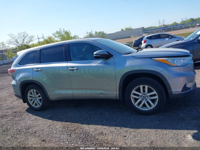 Toyota Highlander Le V6