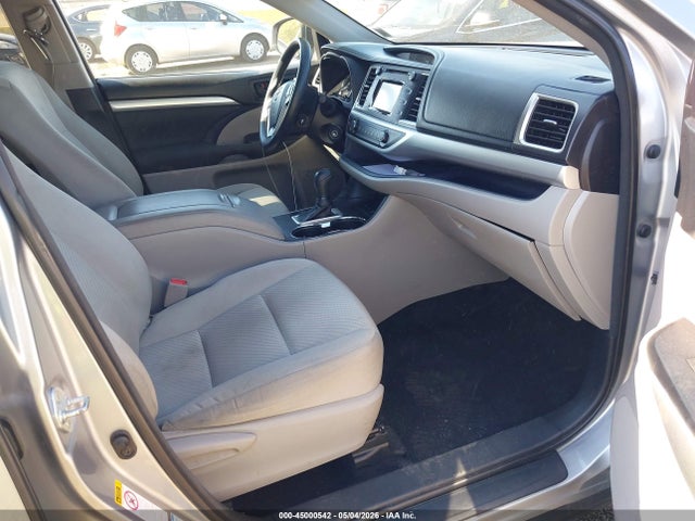 Toyota Highlander Le V6