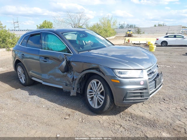 Salvage Audi Q5 Image