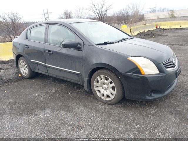 Salvage Nissan Sentra Image