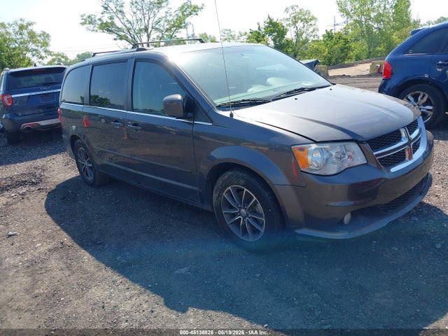 Salvage Dodge Grand Caravan Image