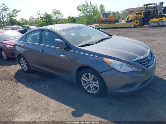 Salvage Hyundai SONATA Image