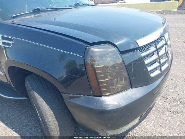 Cadillac Escalade Standard