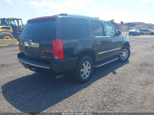Cadillac Escalade Standard