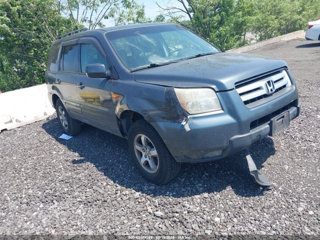 Salvage Honda Pilot Image