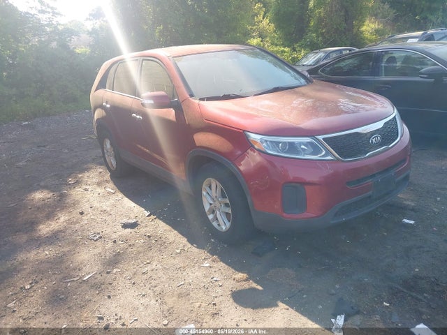 Salvage Kia Sorento Image