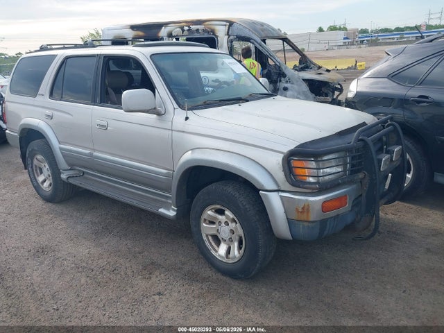 Salvage Toyota 4Runner Image