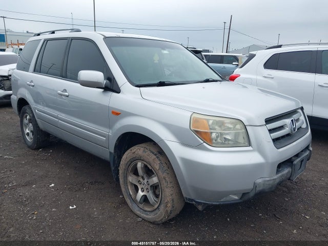 Salvage Honda Pilot Image