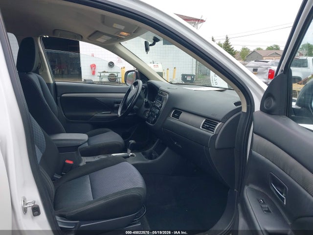 Mitsubishi Outlander Es