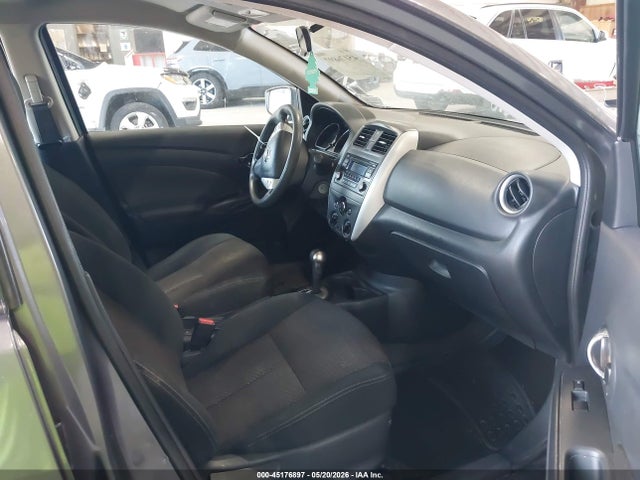 Nissan Versa 1.6 Sv