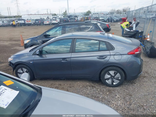 Hyundai Ioniq Blue