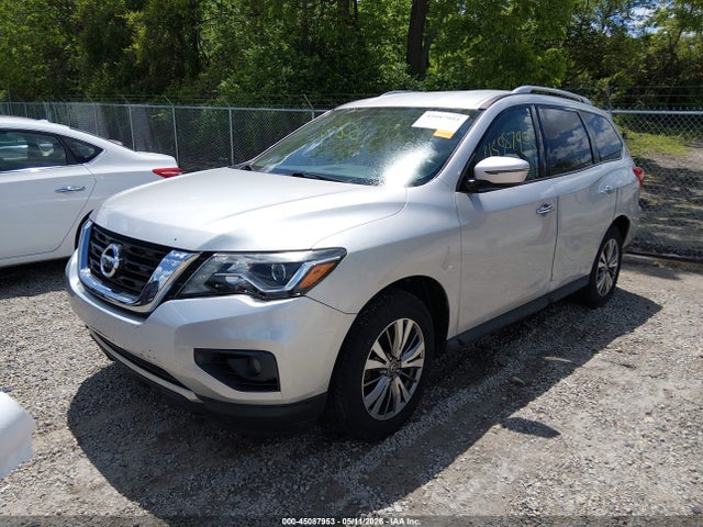 Nissan Pathfinder Sv