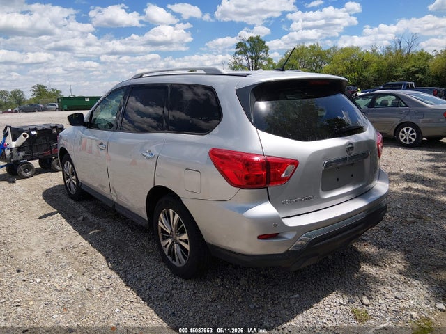Nissan Pathfinder Sv