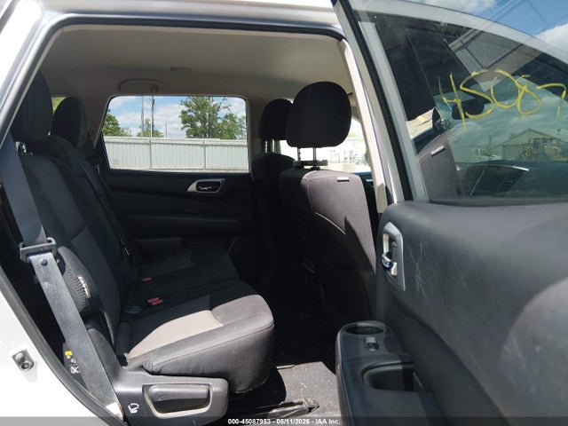 Nissan Pathfinder Sv