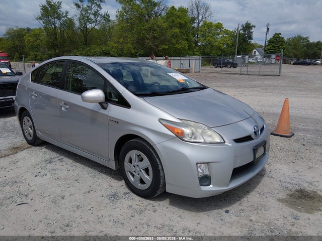 Salvage Toyota Prius Image