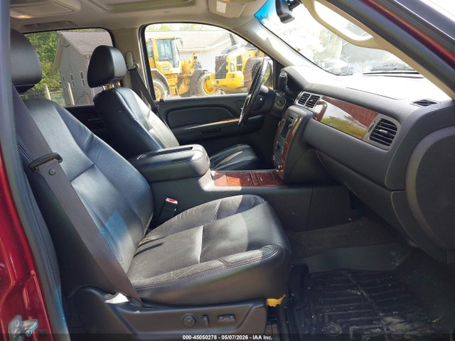Chevrolet Suburban 1500 Ltz