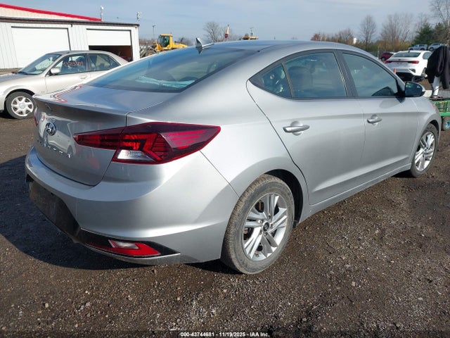 Hyundai ELANTRA Sel
