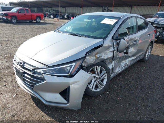 Hyundai ELANTRA Sel