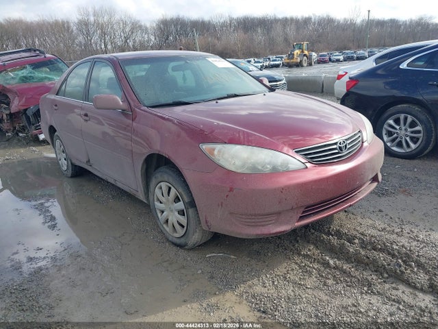 Salvage Toyota Camry Image