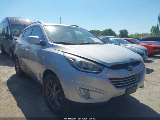 Salvage Hyundai TUCSON Image