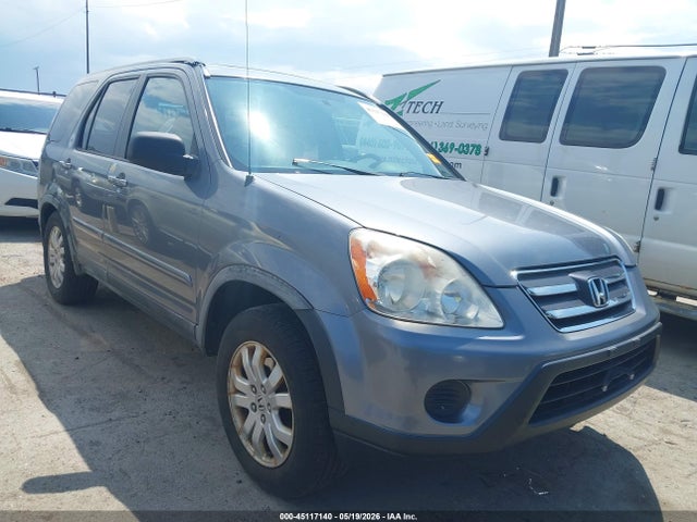 Salvage Honda CR-V Image