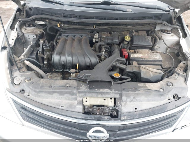 Nissan Versa 1.8 S