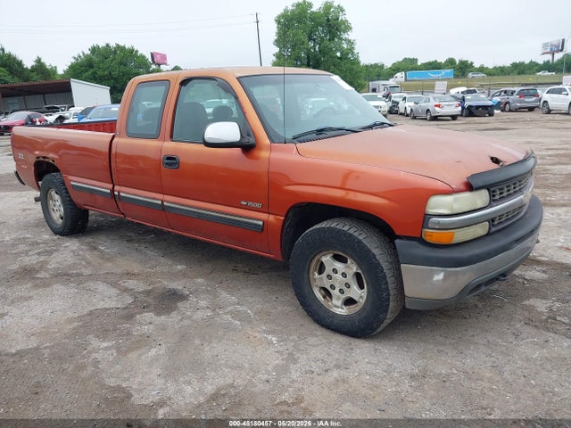 Salvage Chevrolet Silverado 1500 Image