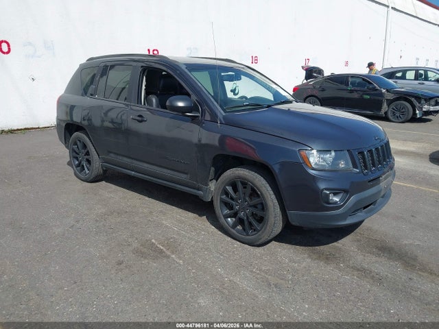 Salvage Jeep Compass Image