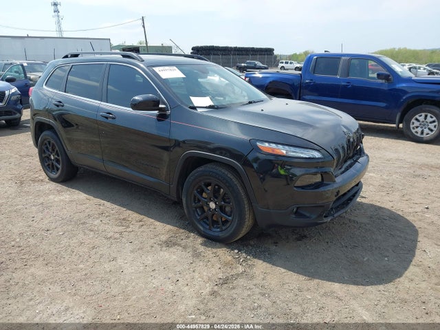 Salvage Jeep Cherokee Image