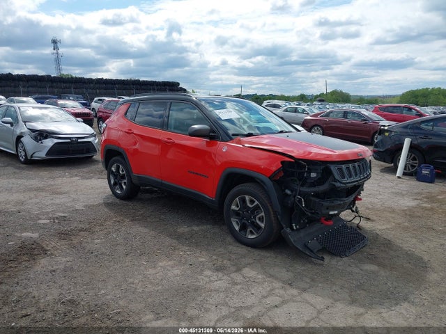 Salvage Jeep Compass Image