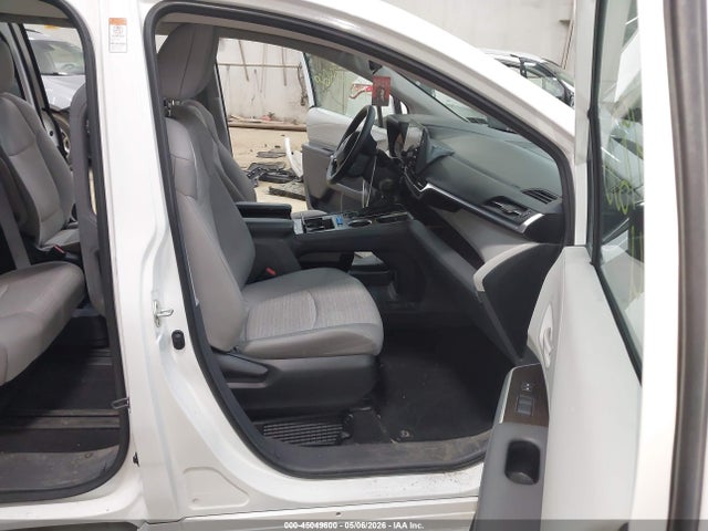 Toyota Sienna Le