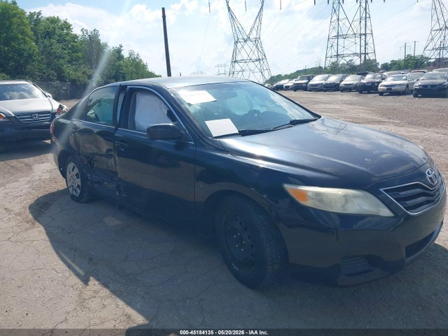 Salvage Toyota Camry Image