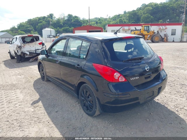 Nissan Versa 1.8s