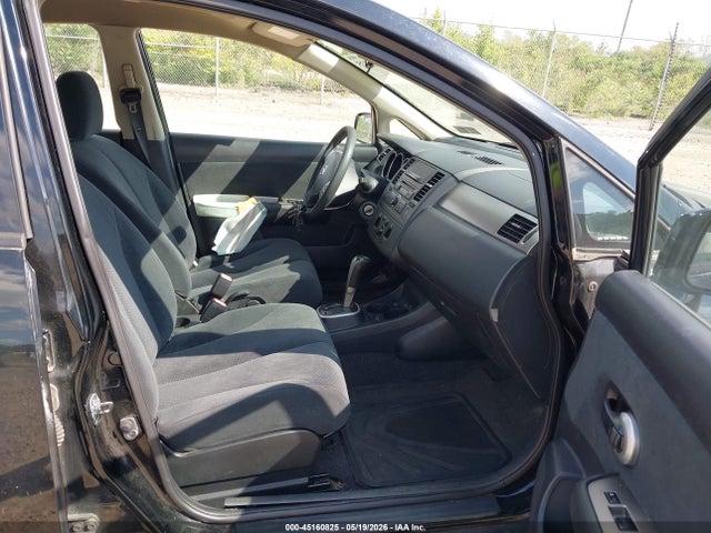 Nissan Versa 1.8s
