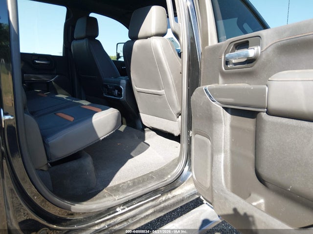 General Motors Sierra 2500HD 4wd  Standard Bed At4