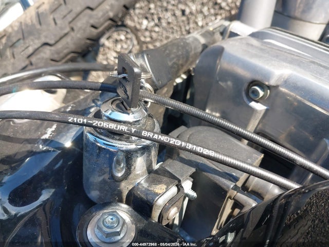 Harley-Davidson Xl883 Hugger