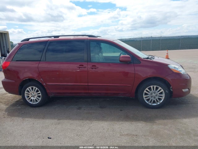 Toyota Sienna Xle