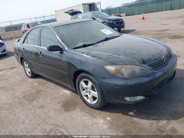 Salvage Toyota Camry Image