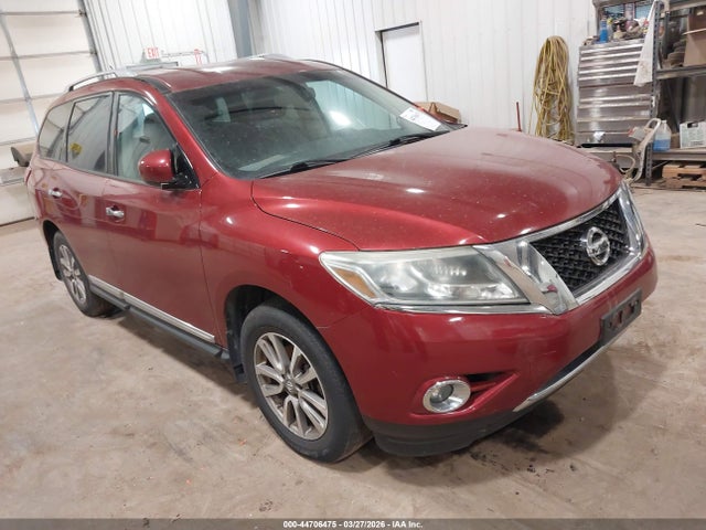 Salvage Nissan Pathfinder Image