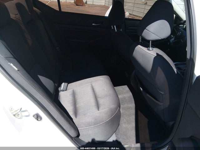 Nissan Altima S Fwd