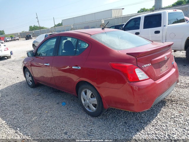 Nissan Versa