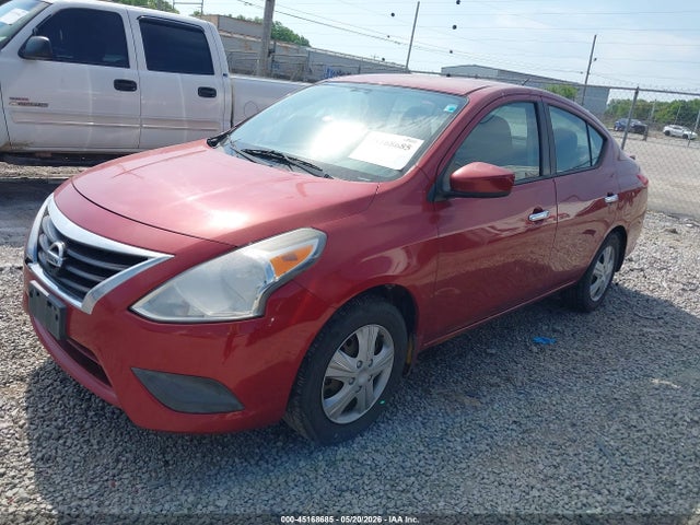 Nissan Versa