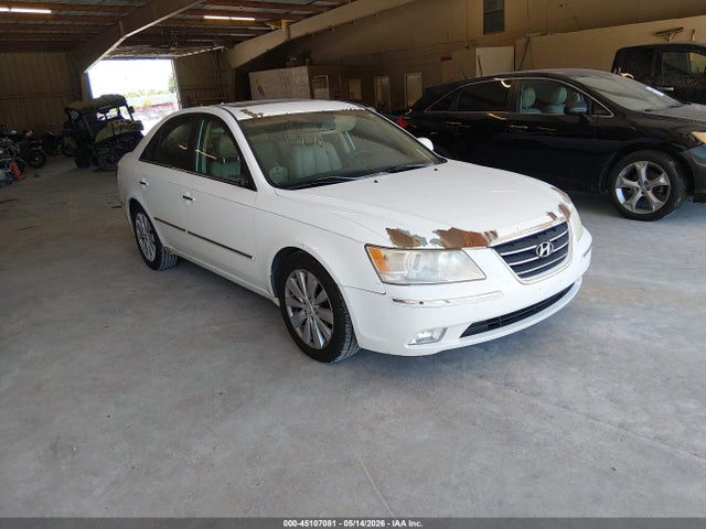 Salvage Hyundai SONATA Image
