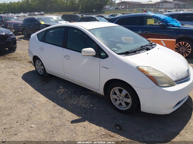 Salvage Toyota Prius Image