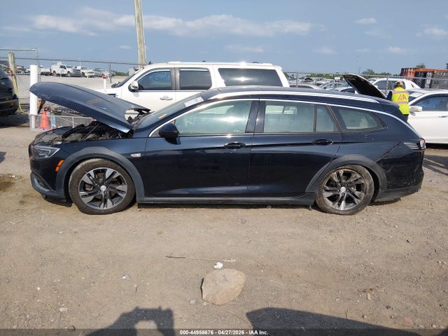 Buick Regal TourX Essence
