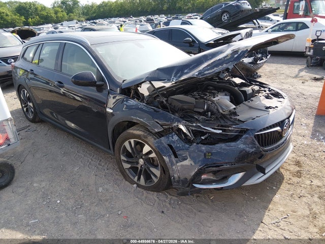 Salvage Buick Regal TourX Image