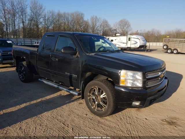 Salvage Chevrolet Silverado 1500 Image