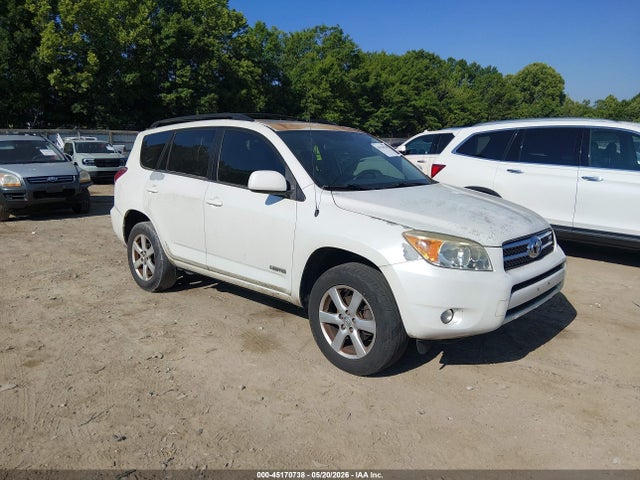 Salvage Toyota RAV4 Image
