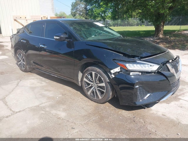 Salvage Nissan Maxima Image